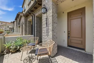 Photo #4: 260015775 Listing