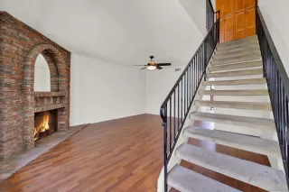 Photo #6: 260015797 Listing 