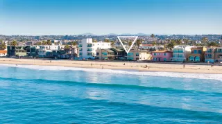 Browse active condo listings in SURFRIDER