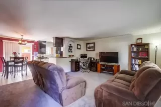 Photo #1: 260015865 Listing