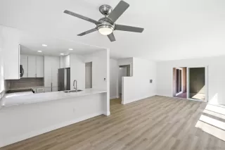 Photo #6: 260015869 Listing