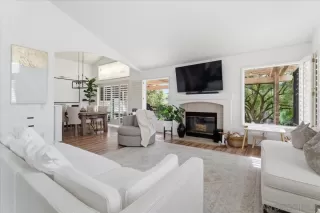 Photo #4: 260015915 Listing