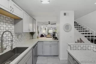 Photo #4: 260015927 Listing