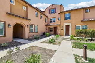 Photo #2: 260015929 Listing 