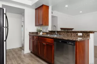 Photo #5: 260015930 Listing 