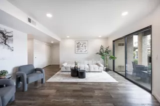 Photo #2: 260015975 Listing 