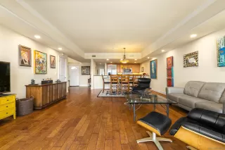 Photo #5: 260016002 Listing