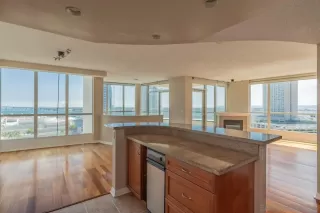 Photo #1: 260016015 Listing