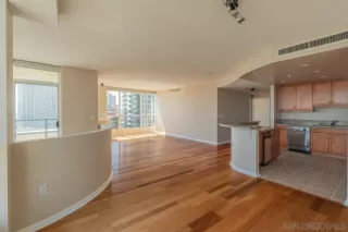 Photo #6: 260016015 Listing