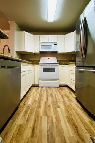 Photo #2: 260016017 Listing