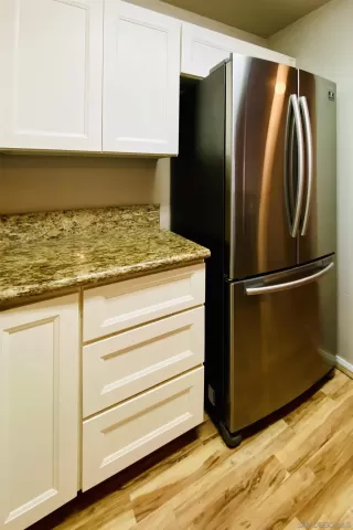 Photo #5: 260016017 Listing
