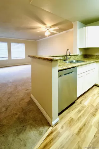 Photo #6: 260016017 Listing