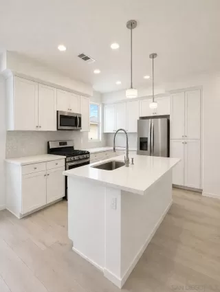 Photo #4: 260016026 Listing