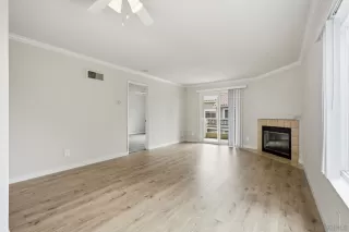 Photo #3: 260016039 Listing