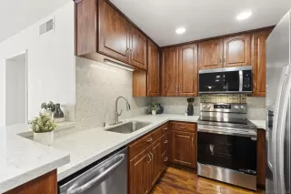Photo #6: 260016043 Listing 
