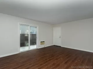 Photo #3: 260016063 Listing