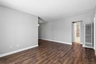 Photo #5: 260016066 Listing