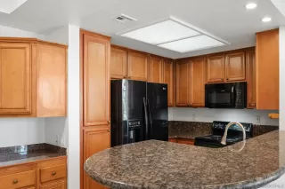 Photo #4: 260016067 Listing