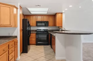 Photo #5: 260016067 Listing