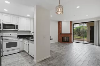 Photo #1: 260016069 Listing