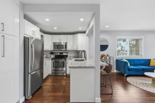 Photo #4: 260016085 Listing