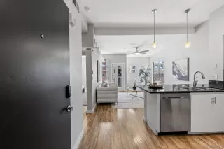 Photo #1: 260016089 Listing