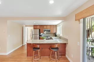 Photo #6: 260016099 Listing