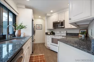 Photo #6: 260016108 Listing