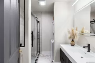 Photo #3: 260016126 Listing