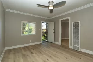 Photo #5: 260016135 Listing