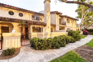 Photo #1: 260016147 Listing