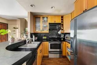 Photo #3: 260016147 Listing