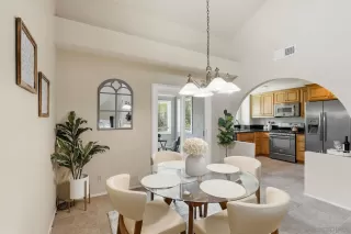 Photo #2: 260016156 Listing