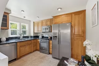Photo #3: 260016156 Listing