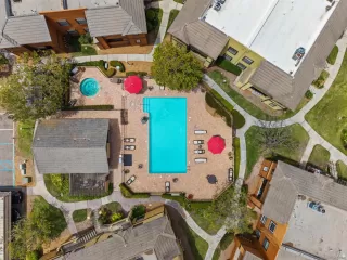 Photo #1: 260016160 Listing