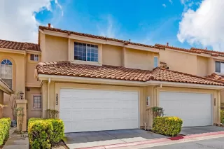 Photo #1: 260016197 Listing
