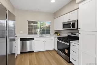 Photo #5: 260016197 Listing