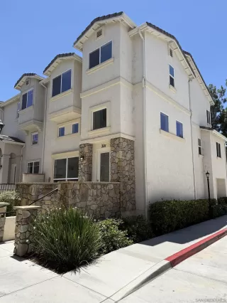 Photo #1: 260016226 Listing 