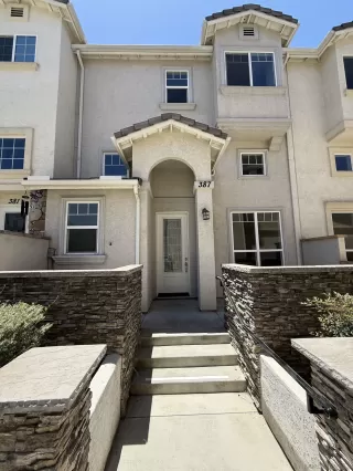 Photo #1: 260016227 Listing 