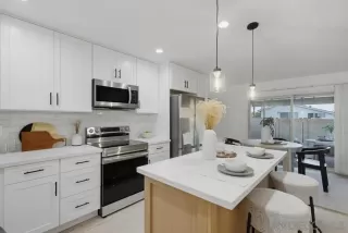 Photo #5: 260016237 Listing