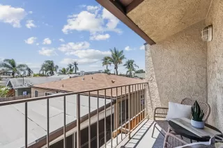 Photo #2: 260016239 Listing