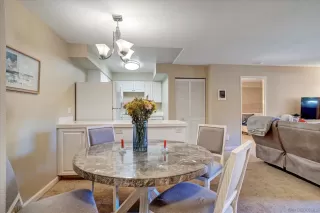 Photo #3: 260016243 Listing