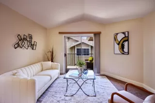 Photo #3: 260016267 Listing
