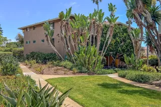 Photo #5: 260016297 Listing