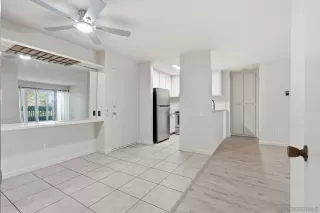 Photo #3: 260016303 Listing