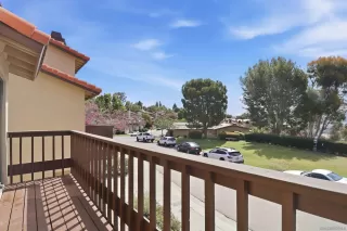 Photo #2: 260016305 Listing