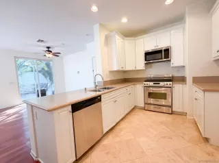 Photo #5: 260016327 Listing