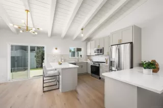 Photo #5: 260016328 Listing