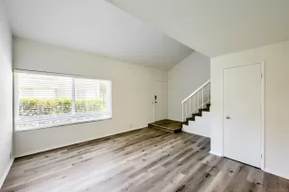 Photo #4: 260016358 Listing