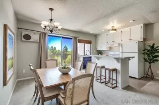 Photo #1: 260016376 Listing